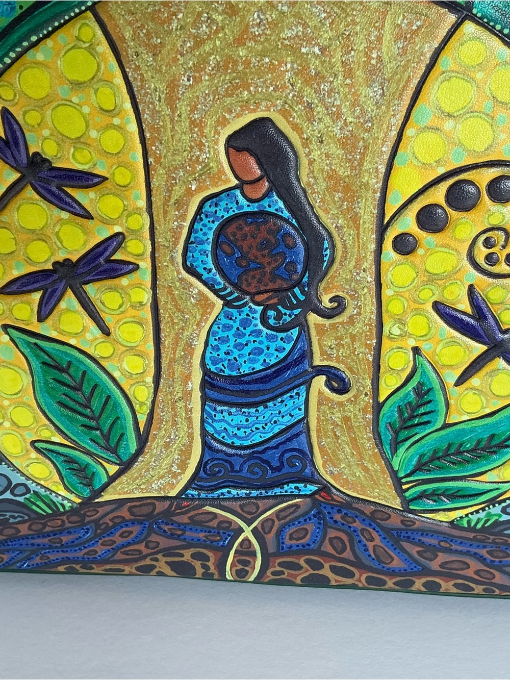 Leah Dorion Strong Earth Woman Art Bag 12” x 8.5” x 3.75” - Picture 5 of 16